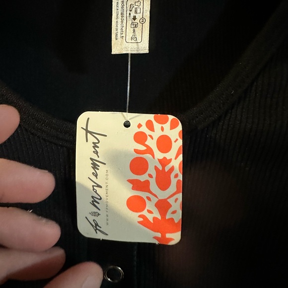 FP Movement (FREE PEOPLE) Bail Out Long Sleeve Layer: BLACK: NEW WITH TAGS: XS/S - Picture 3 of 6